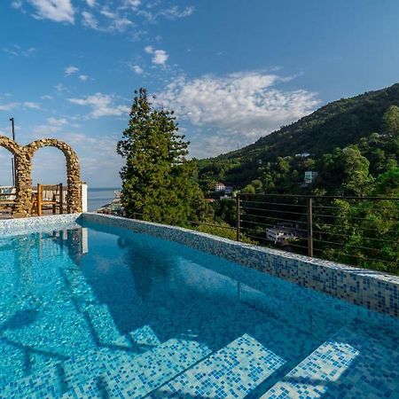 Aniva The Hotel Batumi Bagian luar foto