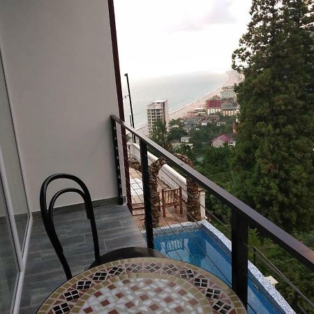 Aniva The Hotel Batumi Bagian luar foto
