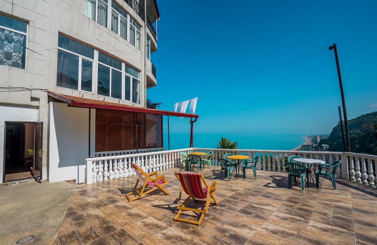 Aniva The Hotel Batumi Bagian luar foto