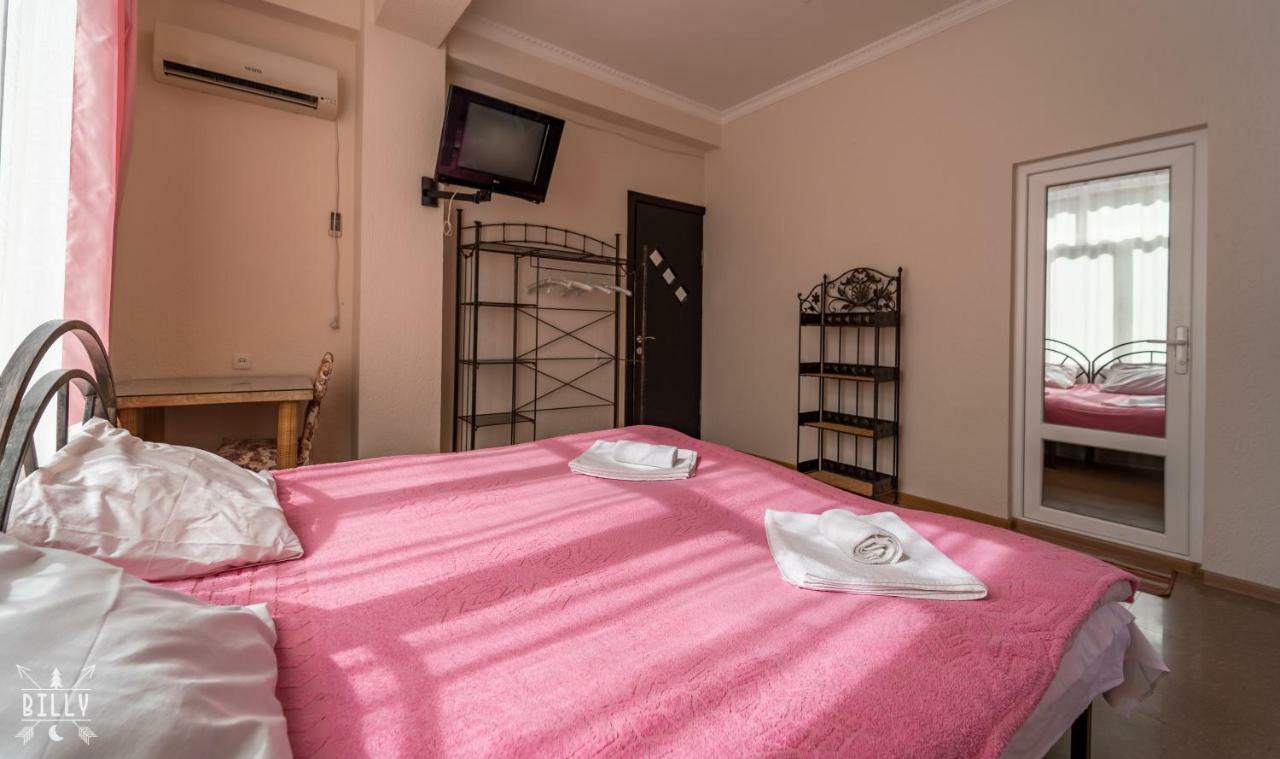Aniva The Hotel Batumi Bagian luar foto