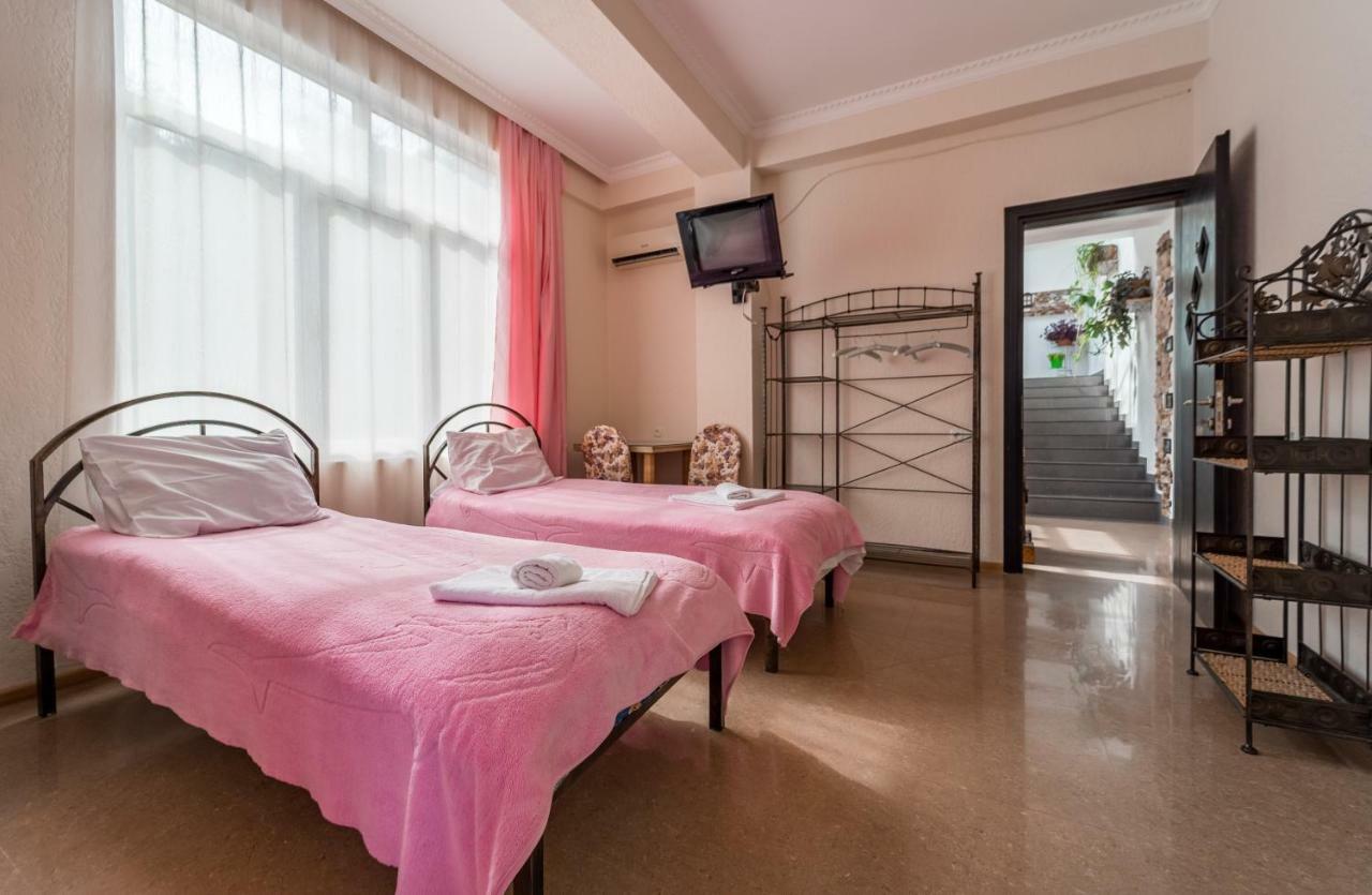 Aniva The Hotel Batumi Bagian luar foto
